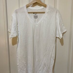 Men’s Medium Hanes Tees ~ pack of 6